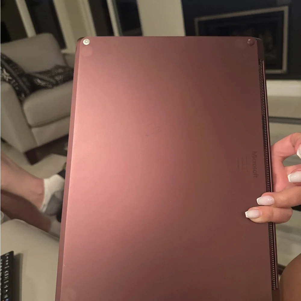 Microsoft surface laptop 2